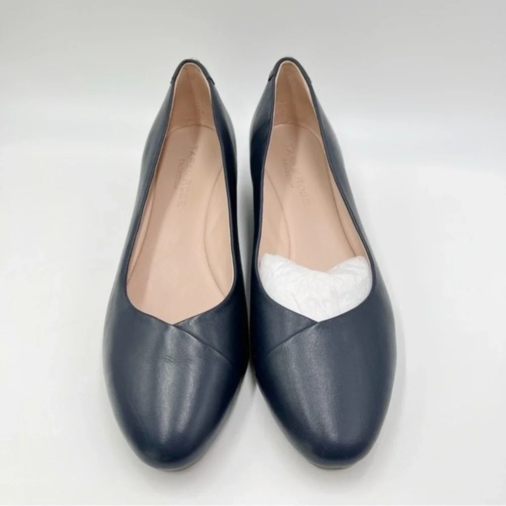 Taryn Rose Womens Size 9.5 Navy Dark Blue Leather Low Wedge Heels Pumps Shoes‎
